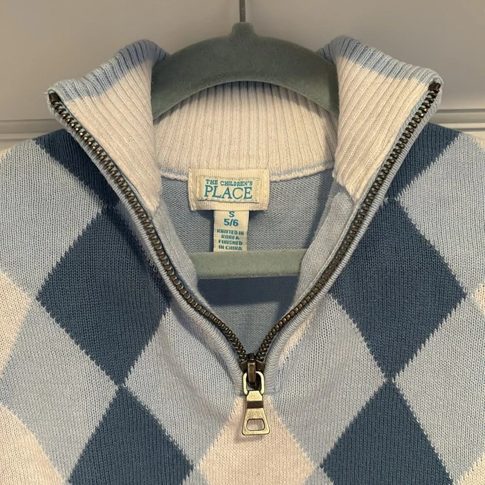 The Children’s Place 1/4 zip blue argyle long sleeve sweater in size S (5/6)